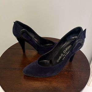 Charles Jourdan navy pump